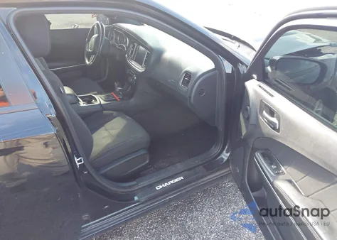 2016 Dodge Charger Sxt z USA, uszkodzony, nr VIN 2C3CDXHG7GH350392